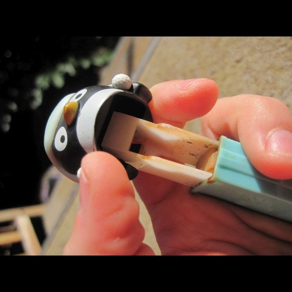 Penguin PEZ Candy Dispenser Light Blue Toboggin Hat Preowned Dirty Collectible - Picture 3 of 10